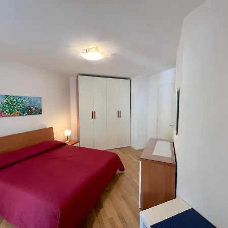 Katrina Daire Lignano Sabbiadoro