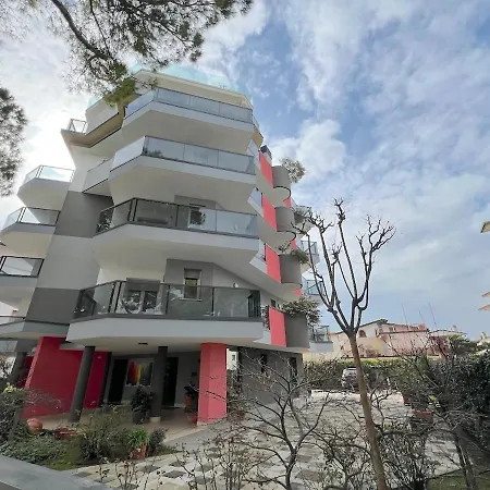 Katrina Apartment *